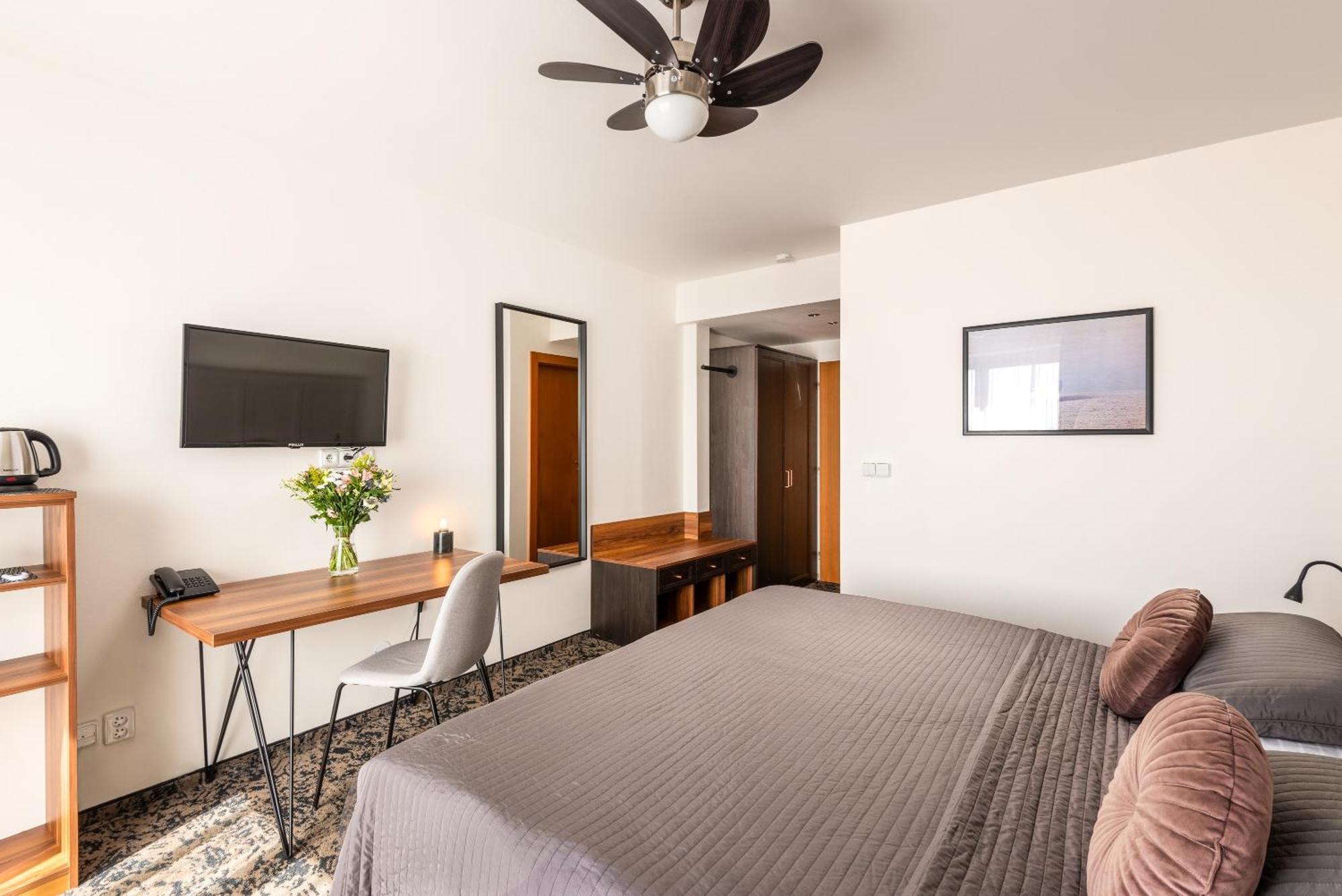 Troja Hotel 4*